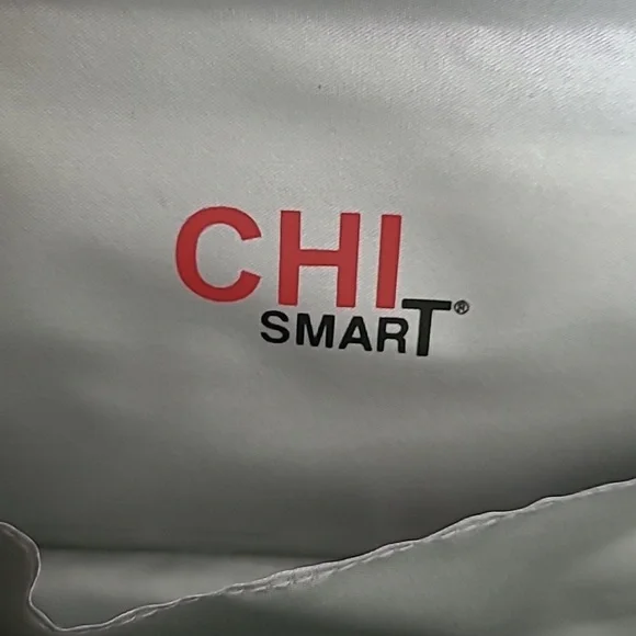 CHI SMART BLACK QUILTED PURSE - Picture 2 of 5
